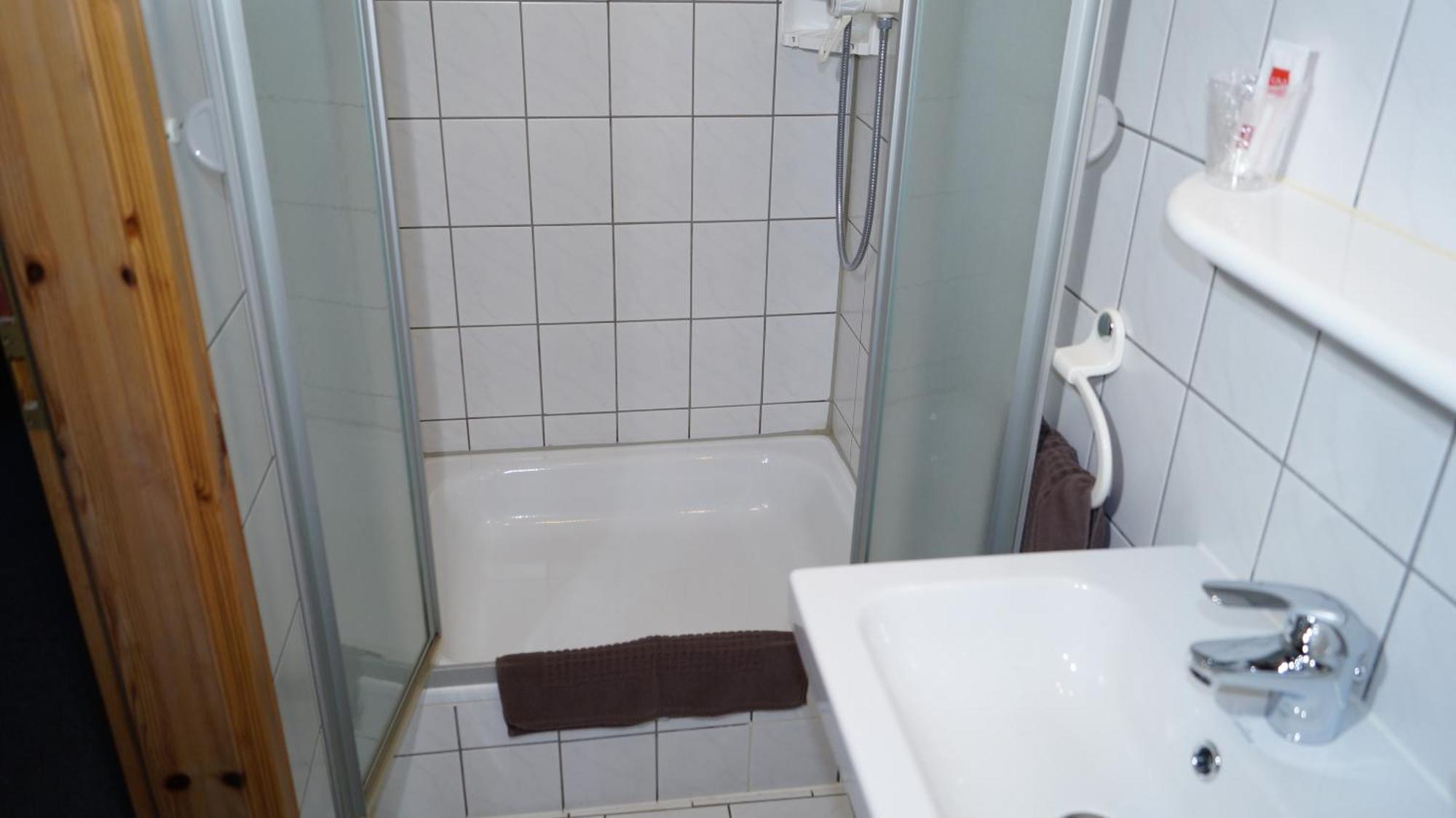 Landgasthof Falken Huttlingen Phòng bức ảnh